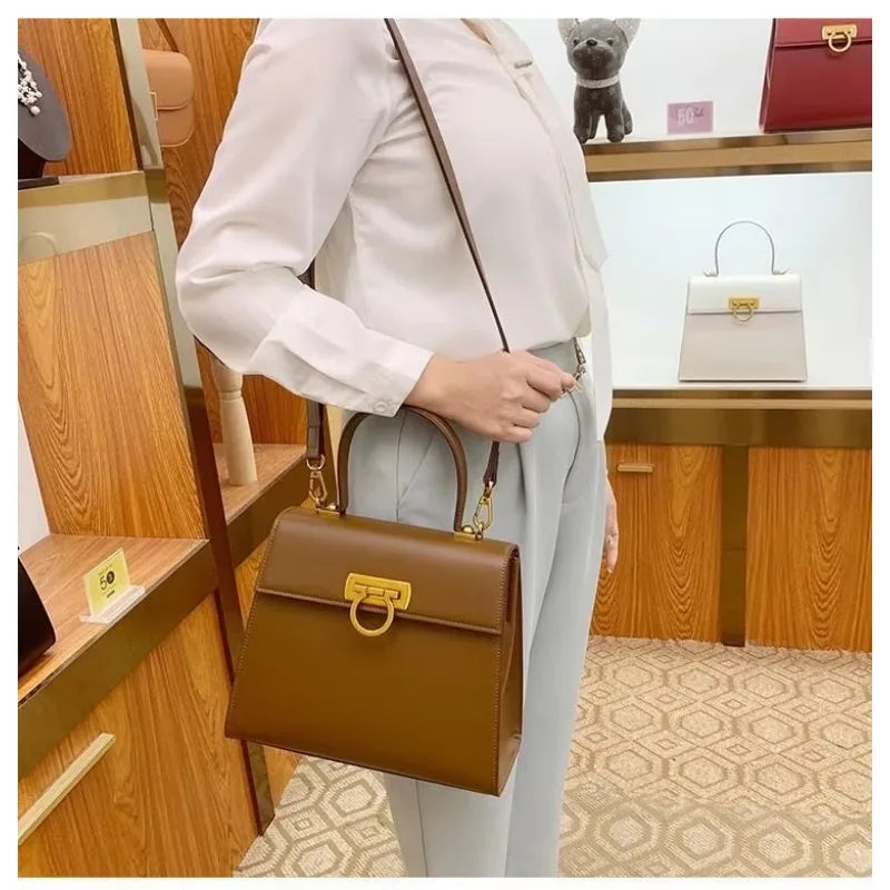 Style Vintage Leather Crossbody Women's Bag Single Shoulder Horseshoe Buckle Handbag Guangzhou Luxury Bag