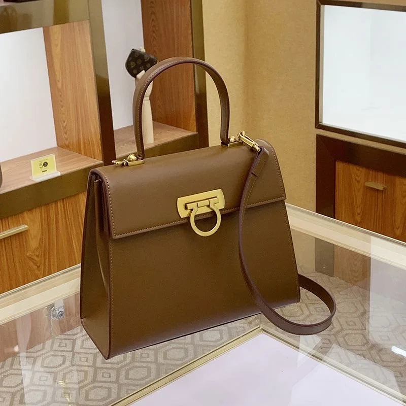Style Vintage Leather Crossbody Women's Bag Single Shoulder Horseshoe Buckle Handbag Guangzhou Luxury Bag