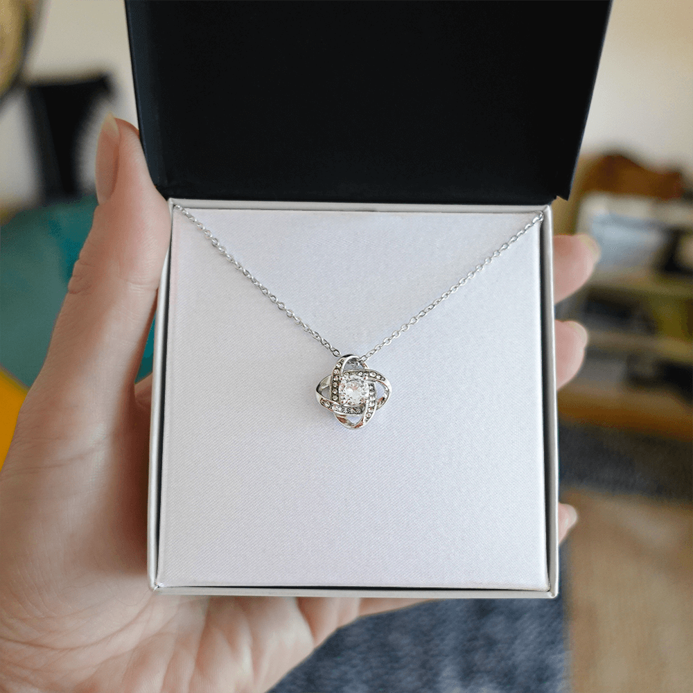 Knotted Pendent